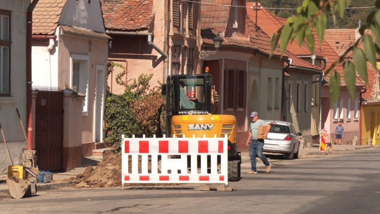 FOTO/VIDEO: Modernizarea rețelelor de apă-canal, finalizată pe 94 de străzi din Mediaș. 29 de artere sunt în lucru