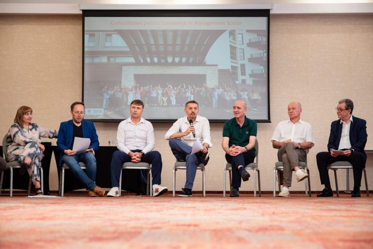 FOTO: Ministrul Educației, Daniel David, a vizitat mai multe unități din județul Sibiu