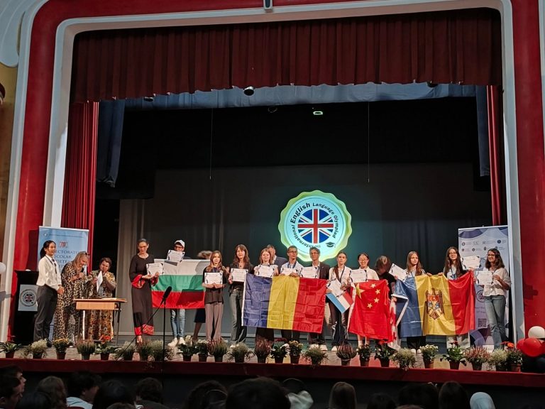FOTO: Un elev de la „Gheorghe Lazăr” a câștigat premiul I la Olimpiada Internațională de Limba Engleză