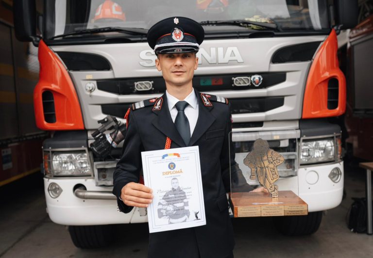 FOTO: Jonatan Popa este Pompierul Anului 2025 în Sibiu