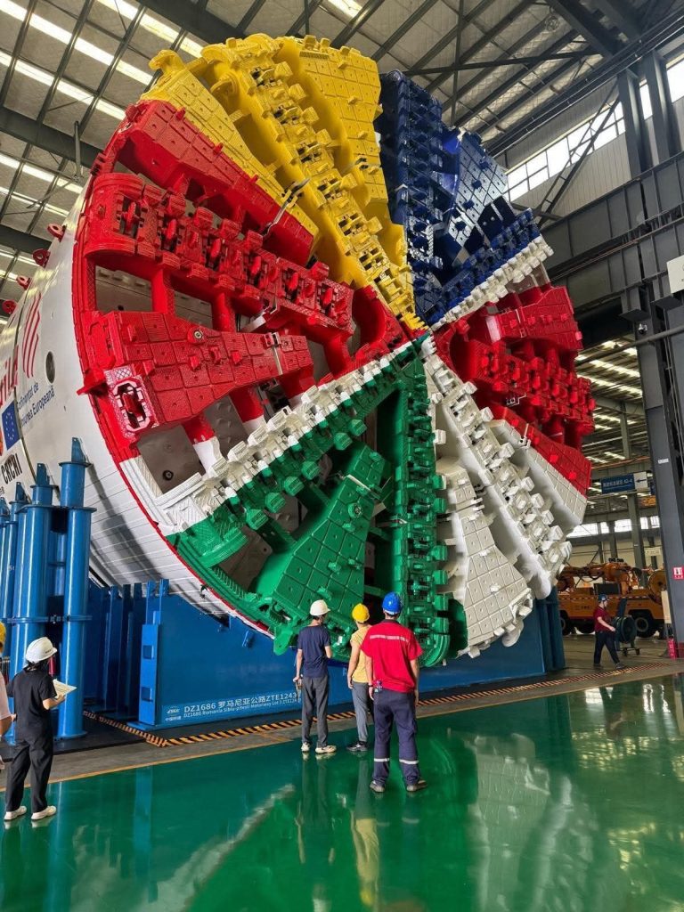 Pregătiri pentru forarea primului tunel de pe Secțiunea 2 a Autostrăzii Sibiu-Pitești