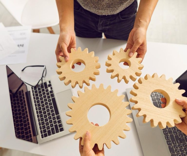 Cum ar fi dacă tinerii ar beneficia de un proces ghidat, din timp, de folos pentru alegeri potrivite?