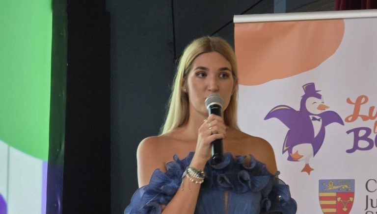 VIDEO. Alexa Luca și invitații săi. Gală de sprijin pentru copiii de pe Valea Hârtibaciului