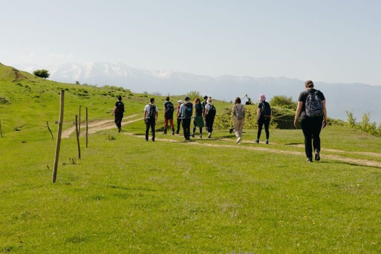 „Anii Drumeției” lansează excursii în natură pentru seniori