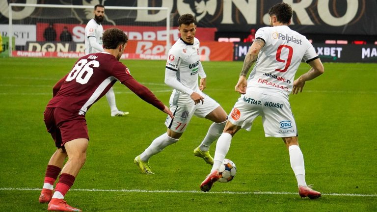 În Gruia, am aprins lumina și tot noi am stins-o