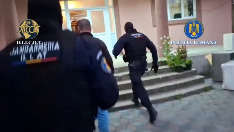 VIDEO/ULTIMA ORĂ: Percheziții-gigant în România. Sunt zeci de descinderi în țară