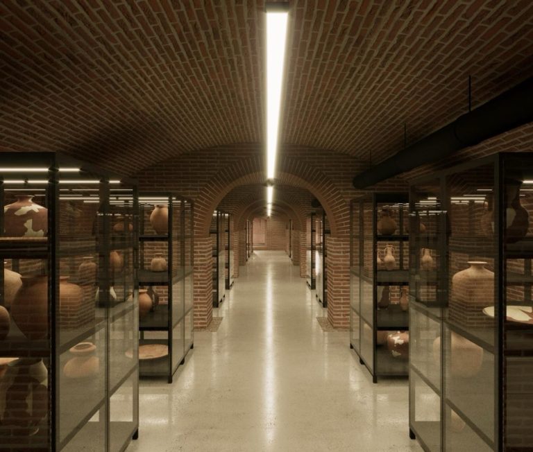 FOTO/VIDEO: Fosta Casă a Armatei din Mediaș se transformă într-un muzeu multifuncțional și evenimente în aer liber