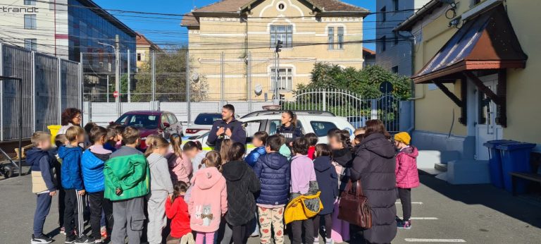 „Călătorește în siguranță oriunde ai fi”, o campanie dedicată siguranței și responsabilității elevilor sibieni