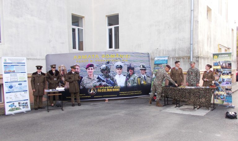 FOTO: Ziua Armatei la Școli a fost marcată la Liceul Teoretic „Axente Sever” Mediaș