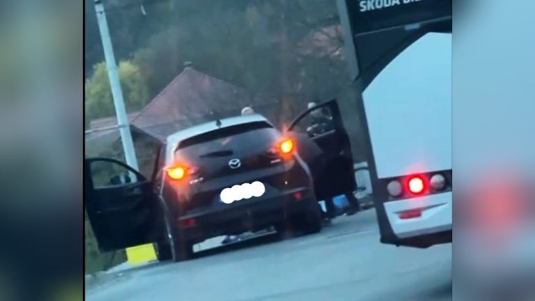 ULTIMA ORĂ/FOTO: Biciclistă de 72 de ani din Mediaș, rănită într-un accident rutier