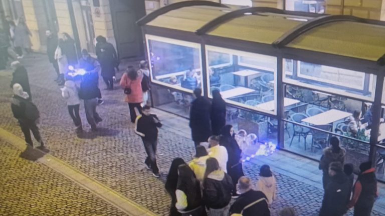 FOTO: Comercianții fără autorizație, amendați și lăsați fără marfă în weekend-ul când s-a deschis Târgul de Crăciun