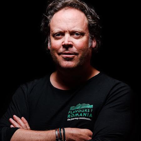 Jurnalistul Charley Ottley a obținut cetățenia română și va depune jurământul pe 6 noiembrie