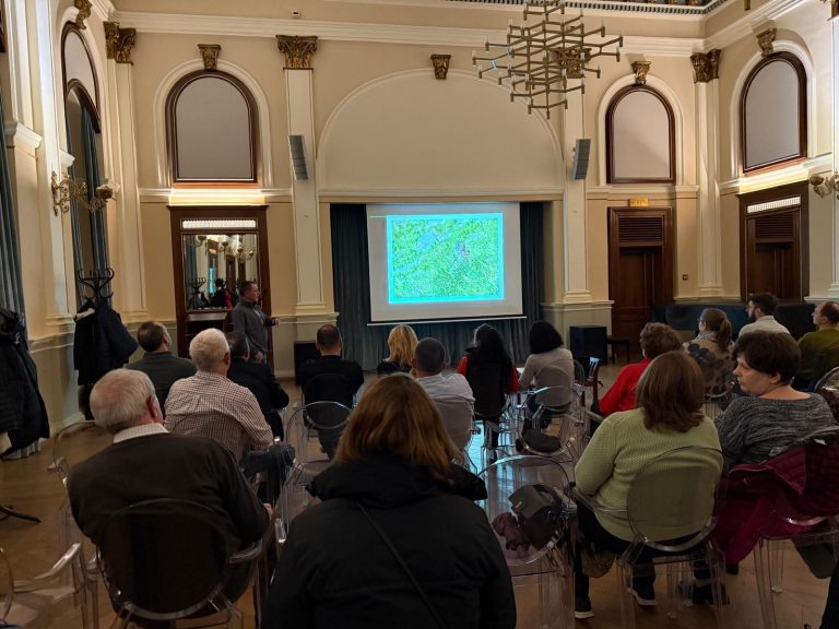 FOTO: Proiecție de fotografii Dan Tarcea în Sala Oglinzilor