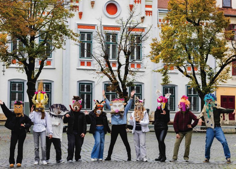 „Metamorfoze/ Metamorphosis” – expoziție eveniment la Teatrul Gong Sibiu