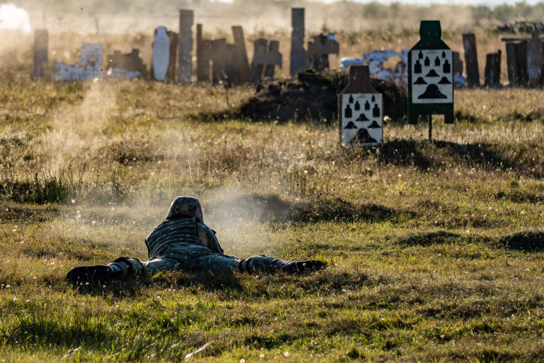 Atenție, se trage! Sesiuni de tragere în Poligonul Poplaca