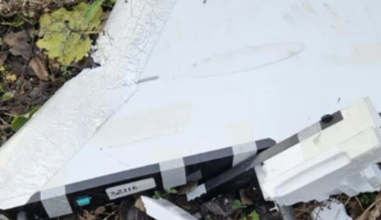 O dronă rusească, ce a survolat trei județe, s-a prăbușit în Vaslui. Moșteanu: „Avioanele nu au tras, deși au avut permisiunea să o facă”