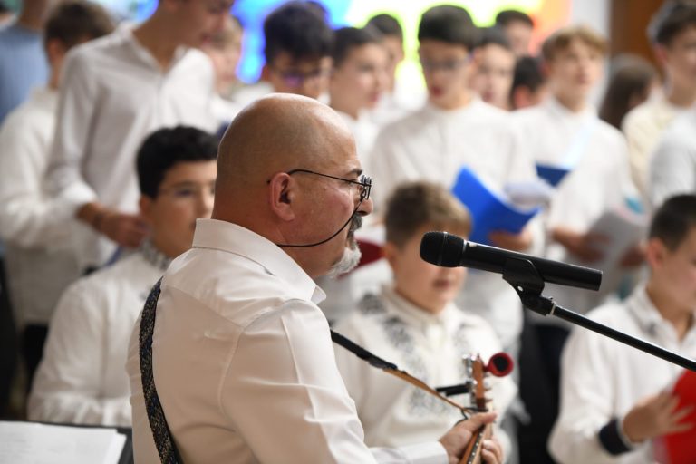 Dumitru Stângaciu. Ce înseamnă să fii dirijor la o fanfară militară