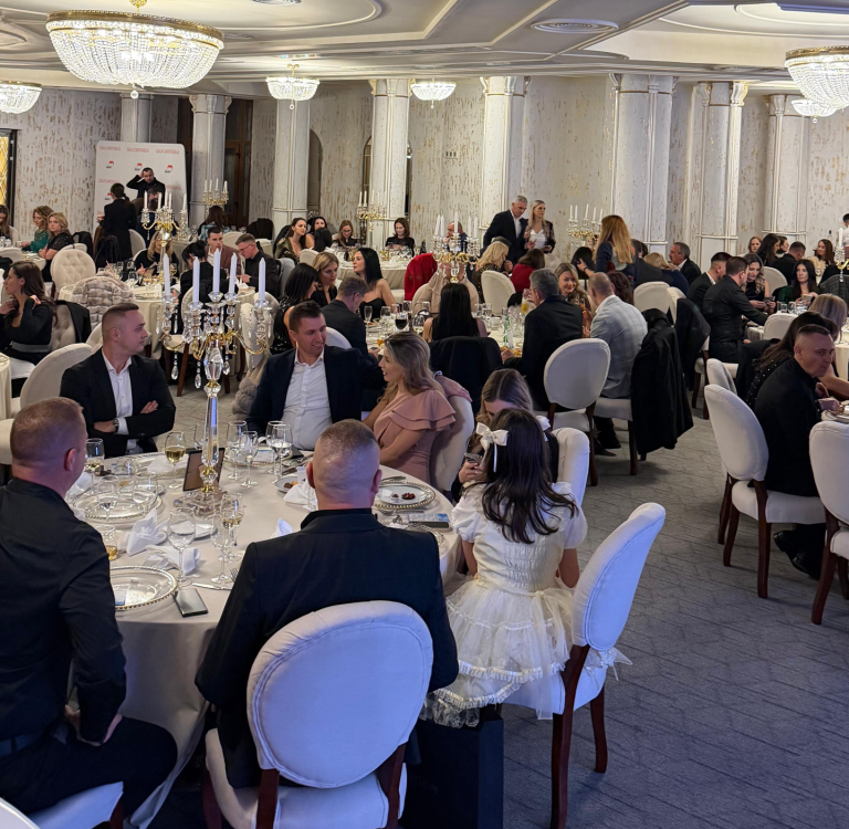 Peste 31.000 de lei strânși doar din licitație, pentru copiii de la Hospice