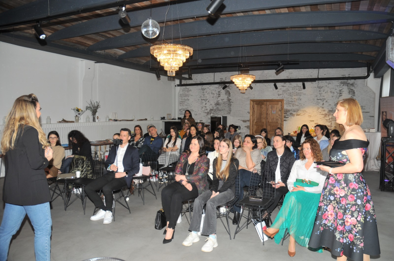 Iubirea de sine la copii începe cu noi, adulții