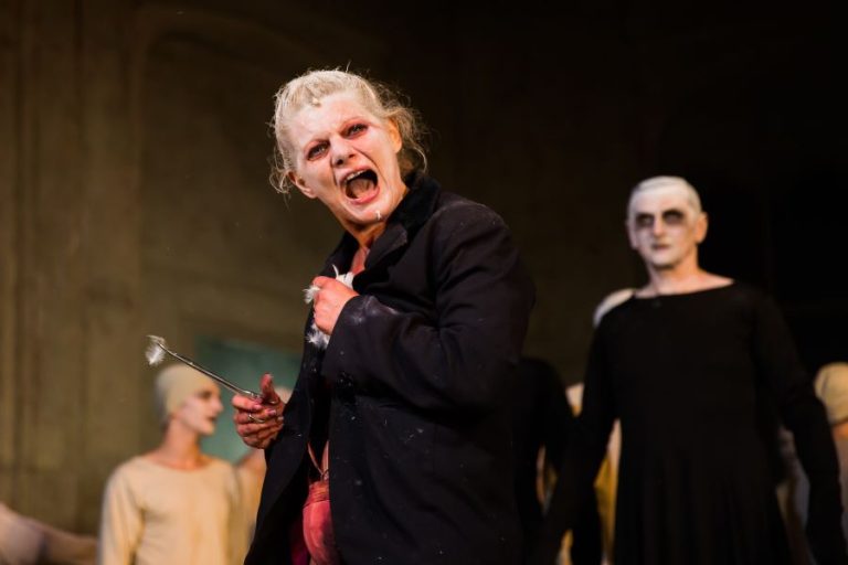 Faust, la reprezentația 300. Serie de momente de gală și invitați speciali