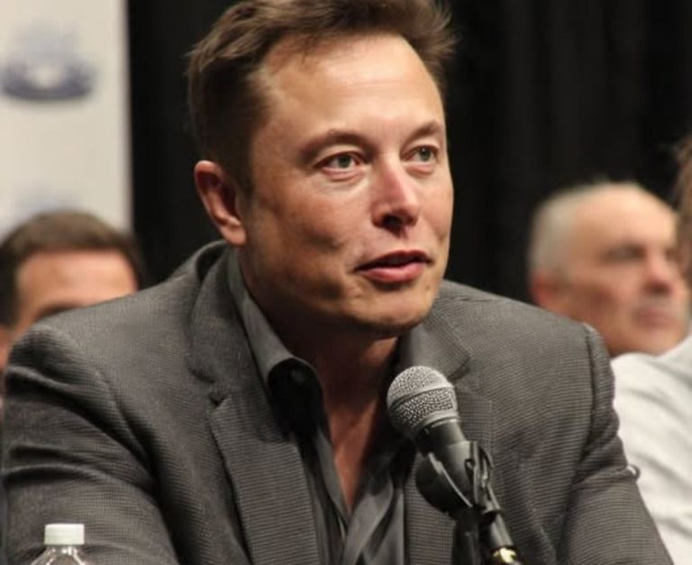 Elon Musk face previziuni: „Munca va fi opțională, exact ca practicarea unui sport sau ca jocurile video”