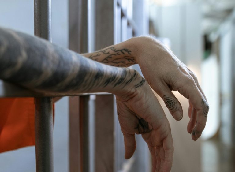 Sindicaliștii din penitenciare au declanșat proteste în toate închisorile de țară. Ei acuză lipsa de personal și se plâng de orele suplimentare