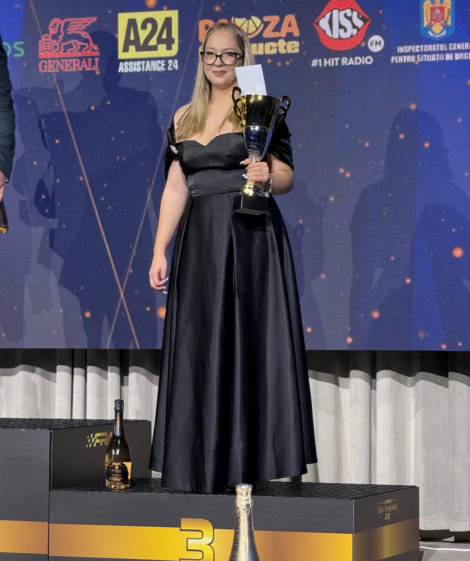 FOTO: Andreea Roșca, vitezista Mediașului, premiată la Timișoara ...