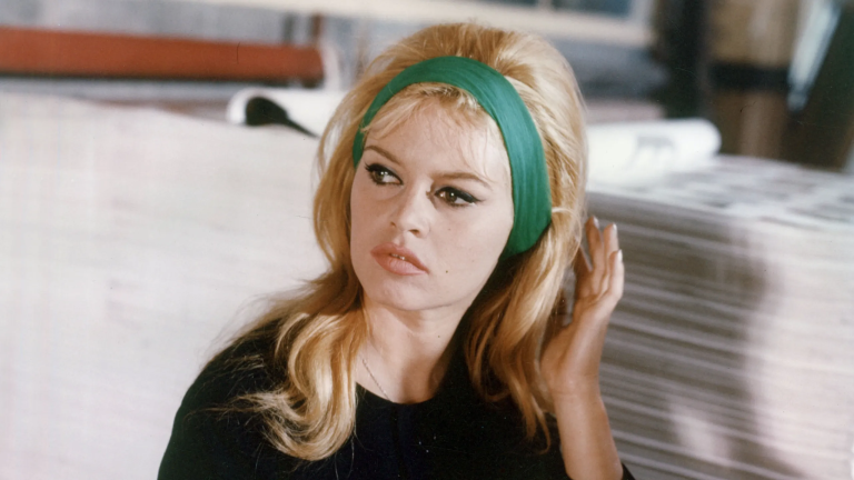 S-a stins actrița și cântăreața Brigitte Bardot