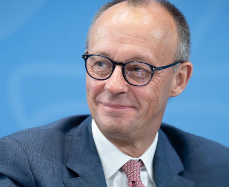 Cancelarul german cere creșterea independenței față de SUA, în politica de securitate