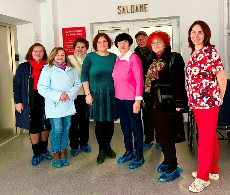 FOTO: Donații pentru mămici la Spitalul Municipal Mediaș din partea Asociației Fran-Mediensis