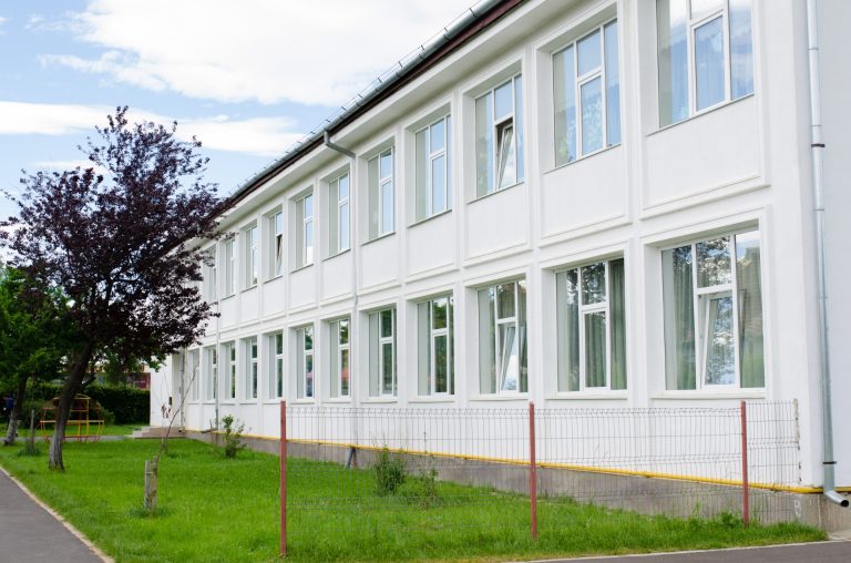 FOTO: Investiții mari la trei unități de învățământ din Sibiu