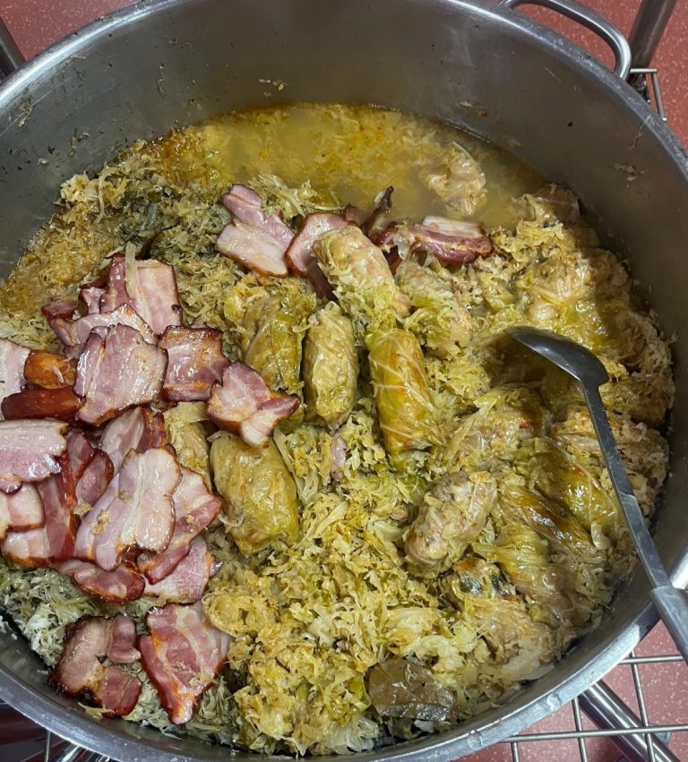 FOTO: Îți lasă gura apă. Meniu festiv pentru pacienții Spitalului de Pneumoftiziologie Sibiu