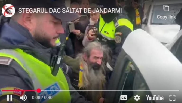 Stegarul dac, reținut de polițiști. El este acuzat că ar fi lovit forțele de ordine