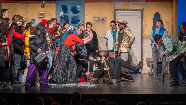 „Țesătorul de vise – Poveste de Crăciun” – darul TNRS și FITS pe Scena Digitală de Sărbători