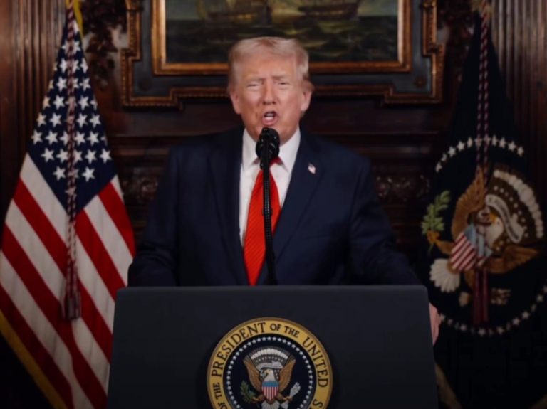 ULTIMA ORĂ: Donald Trump anunță că va începe negocierile pentru a cumpăra Groenlanda