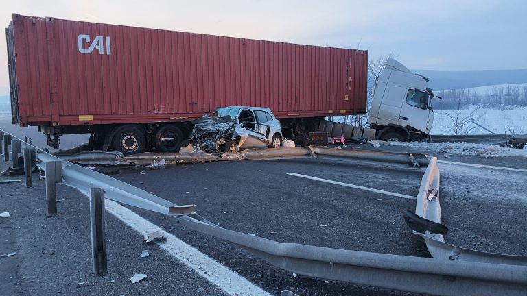FOTO/ULTIMA ORĂ: Accident mortal pe A1 Sibiu-Deva