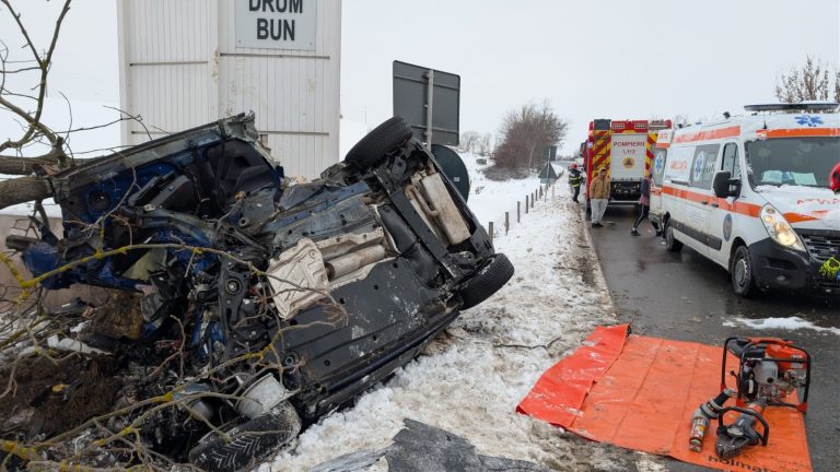 ULTIMA ORĂ/FOTO: Imagini dramatice pe DN 1, la ieșirea din Miercurea Sibiului. Un bărbat a murit într-un accident rutier