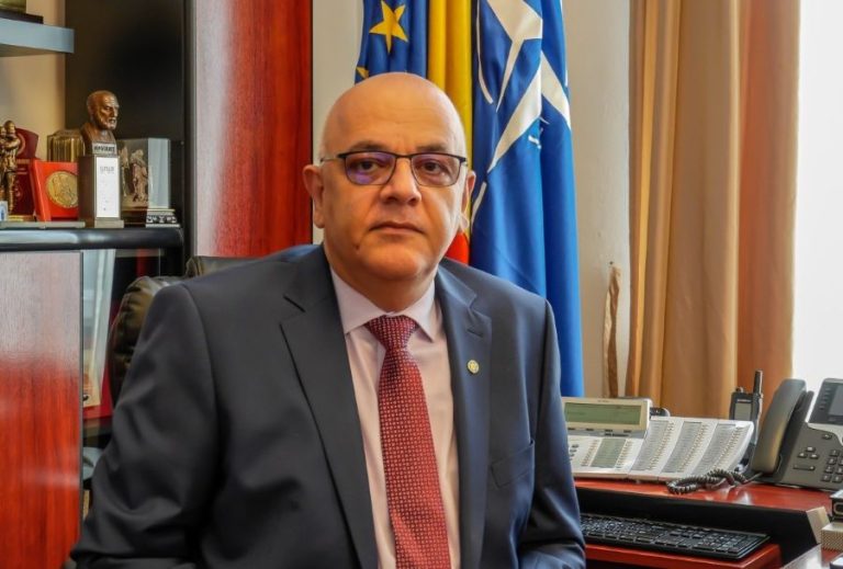 Propunere Raed Arafat: Limitarea accesului copiilor sub 15-16 ani la rețelele sociale