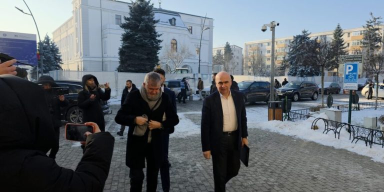 VIDEO/ULTIMA ORĂ: Ilie Bolojan, la un pas să fie atacat CU PIETRE