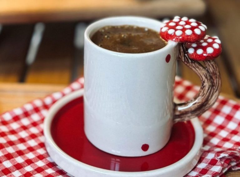 Cafeaua cu ciuperci: care sunt beneficiile ei și ce efect are în organism