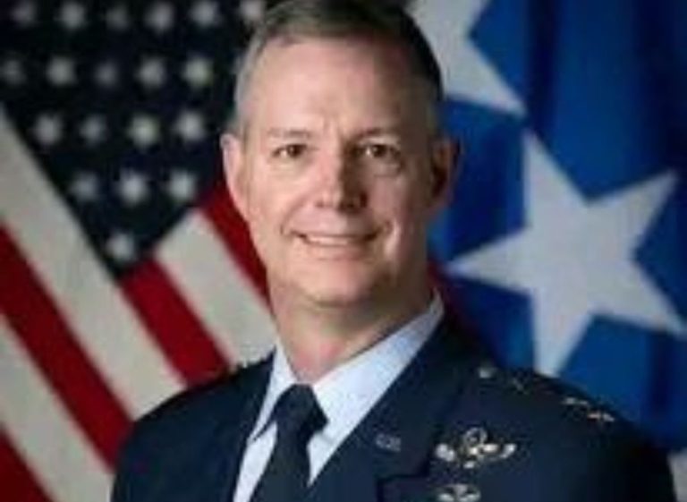 Comandantul forţelor Aliate din Europa vine la Sibiu. Acesta va vizita Centrul Național de Instruire din Cincu