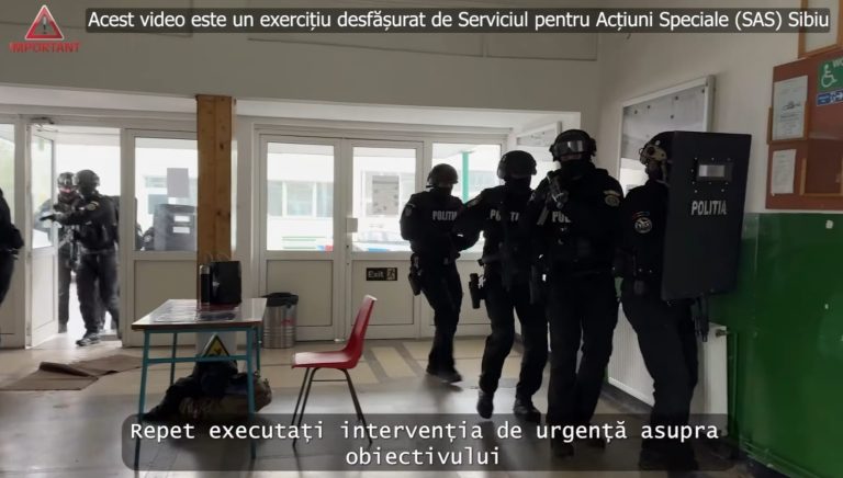 VIDEO: „Răpire” într-o școală din municipiul Sibiu. Polițiștii au desfășurat un exercițiu spectaculos
