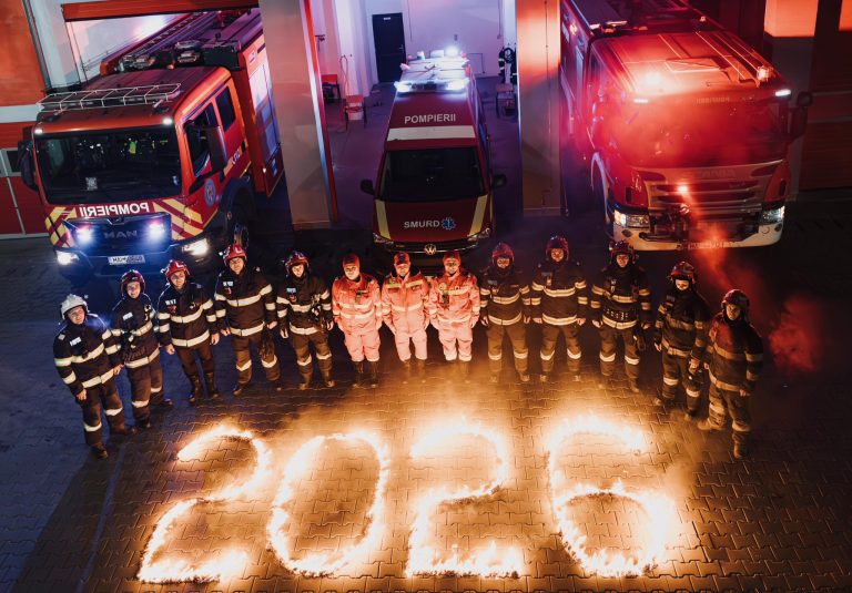 FOTO: ISU Sibiu, mesaj emoționant la început de 2026. „Focul să fie simbol, nu pericol. Lumină, nu teamă”