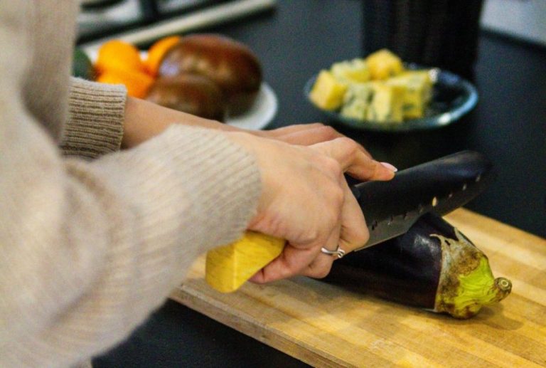 Descoperire: O specie de vinete ar putea revoluționa tratamentul cancerului colorectal