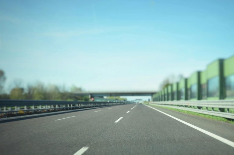 România stă bine la capitolul autostrăzi. Dacă ținem ritmul, până în 2030 am putea depăși Grecia și Olanda. Autostrada Sibiu-Pitești, finalizată în 2027