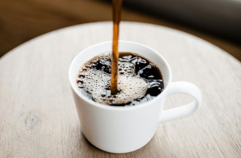 O ceașcă de cafea ar putea fi mai eficientă decât un medicament pentru diabet, în controlul glicemiei, potrivit unui nou studiu