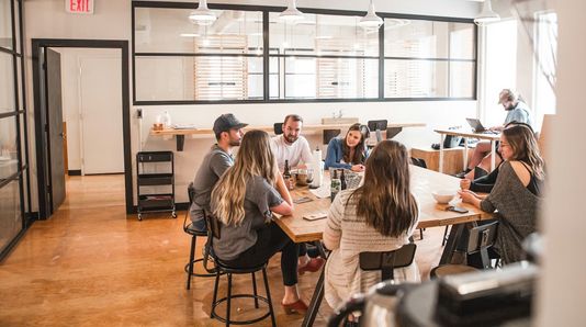 Uri Poliavich și arta construcției pe termen lung