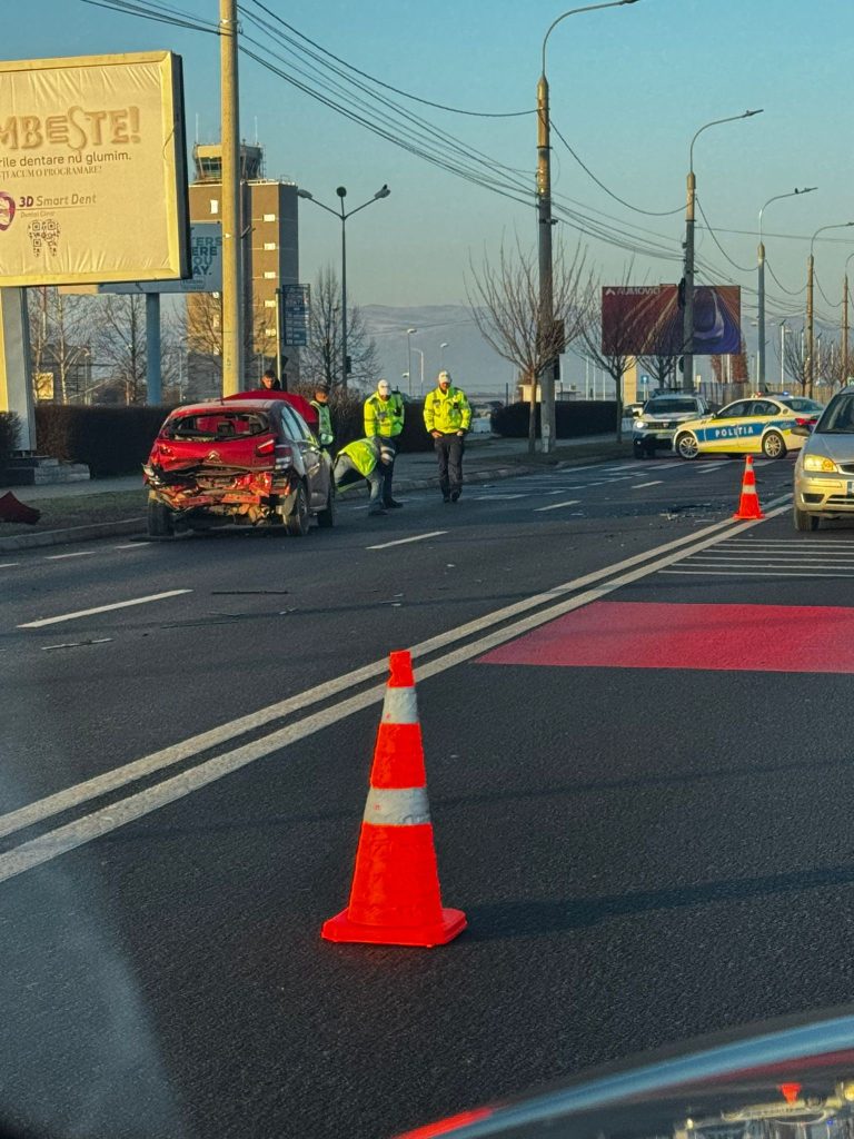 FOTO: Doi răniți într-un accident pe Șoseaua Alba Iulia din Sibiu