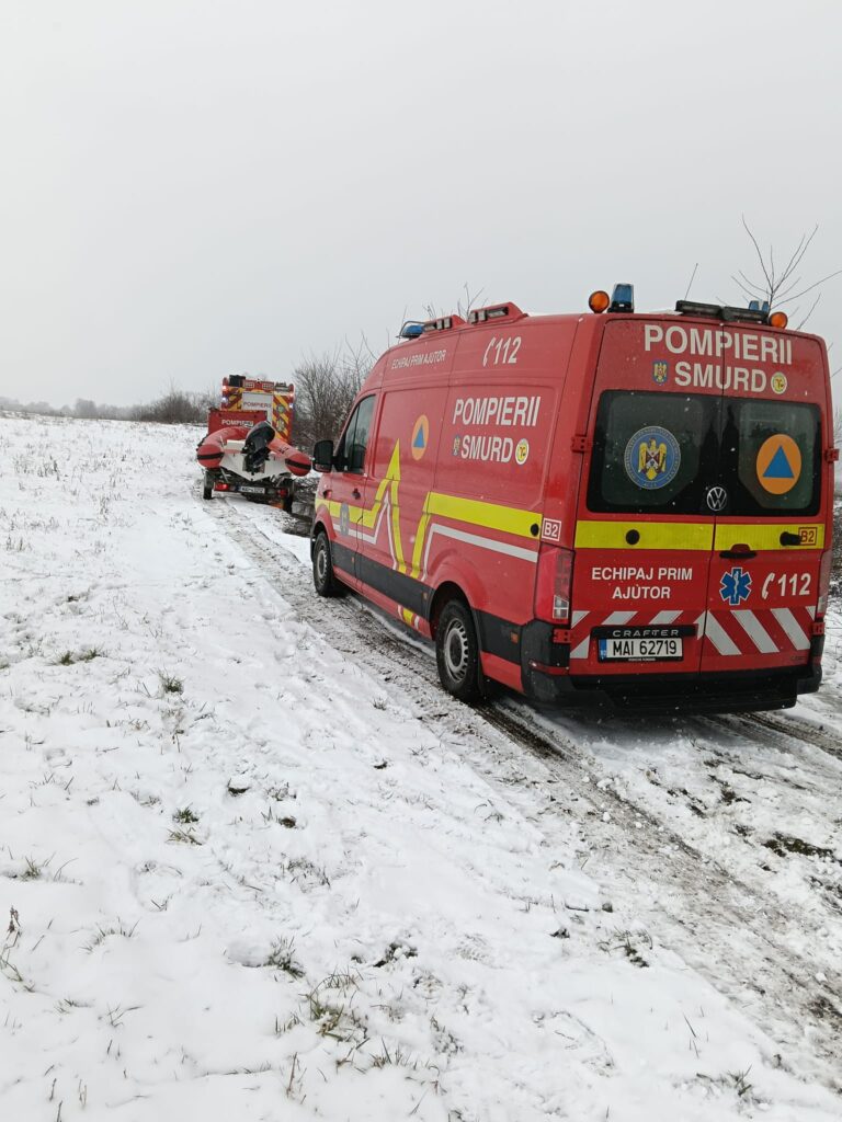 FOTO: Sibian căzut în râul Olt. Salvatorii au intervenit de urgență