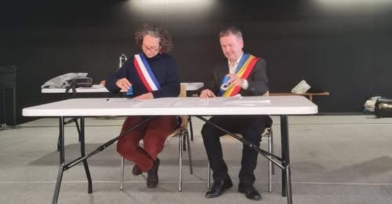 Primăria Comunei Rășinari a semnat oficial actul de înfrățire cu localitatea Saint-Armel din Franța